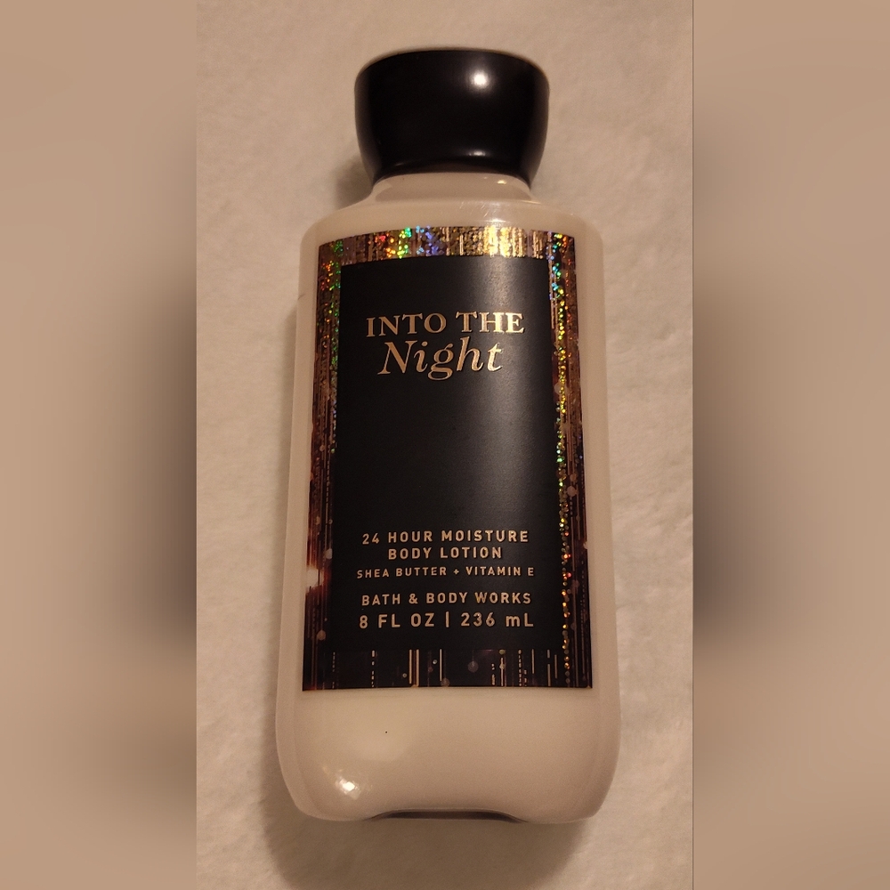 Bath & Body Works Into the Night Body Lotion - Black